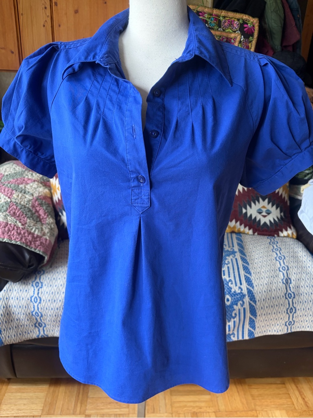 Vintage MIDTOWN Women's Royal Blue Puffed Short Sleeve Button-Front Cotton Blous
